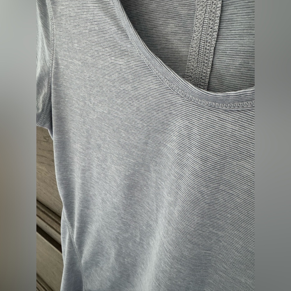 Go-Dry Short Sleeve Tee EUC Blue White Stripes Old Navy Active - Picture 12 of 15